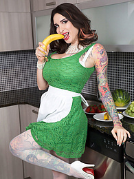 Find-Best-Babes.com presents: Kitchen Magic With Ariane Saint-Amour